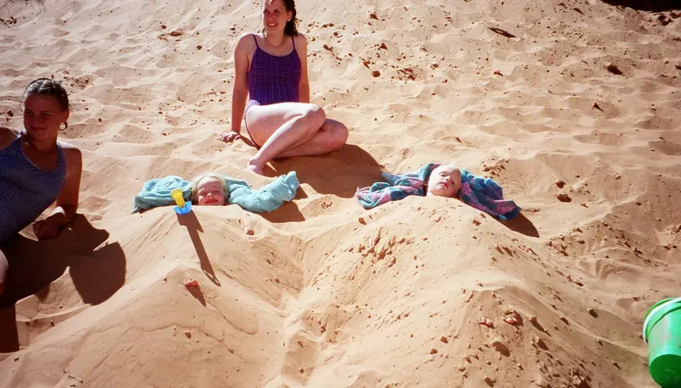 An afternoon at the beach · 1998