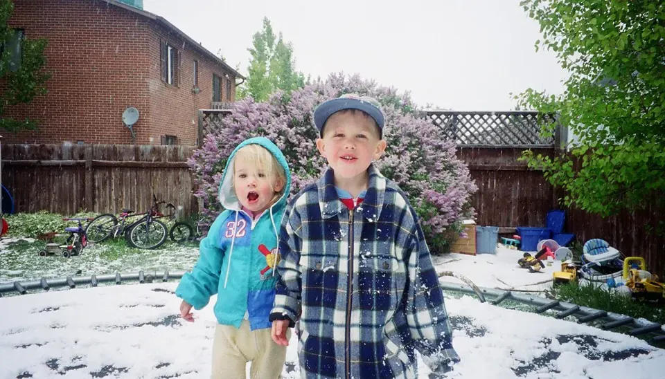 A snowy backyard · 2000