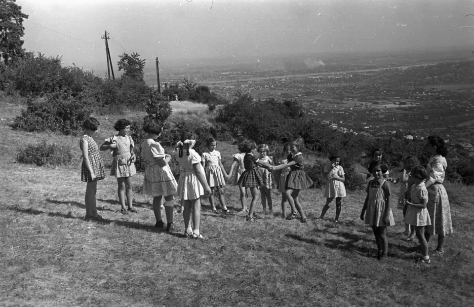 Dancing together · 1954