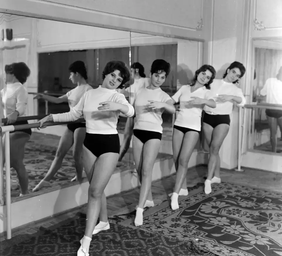 Dancing together · 1961