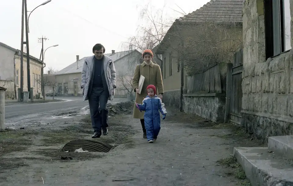 Family snapshot · 1982