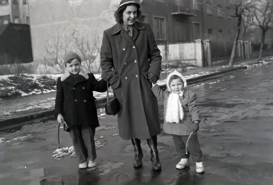 Family snapshot · 1953
